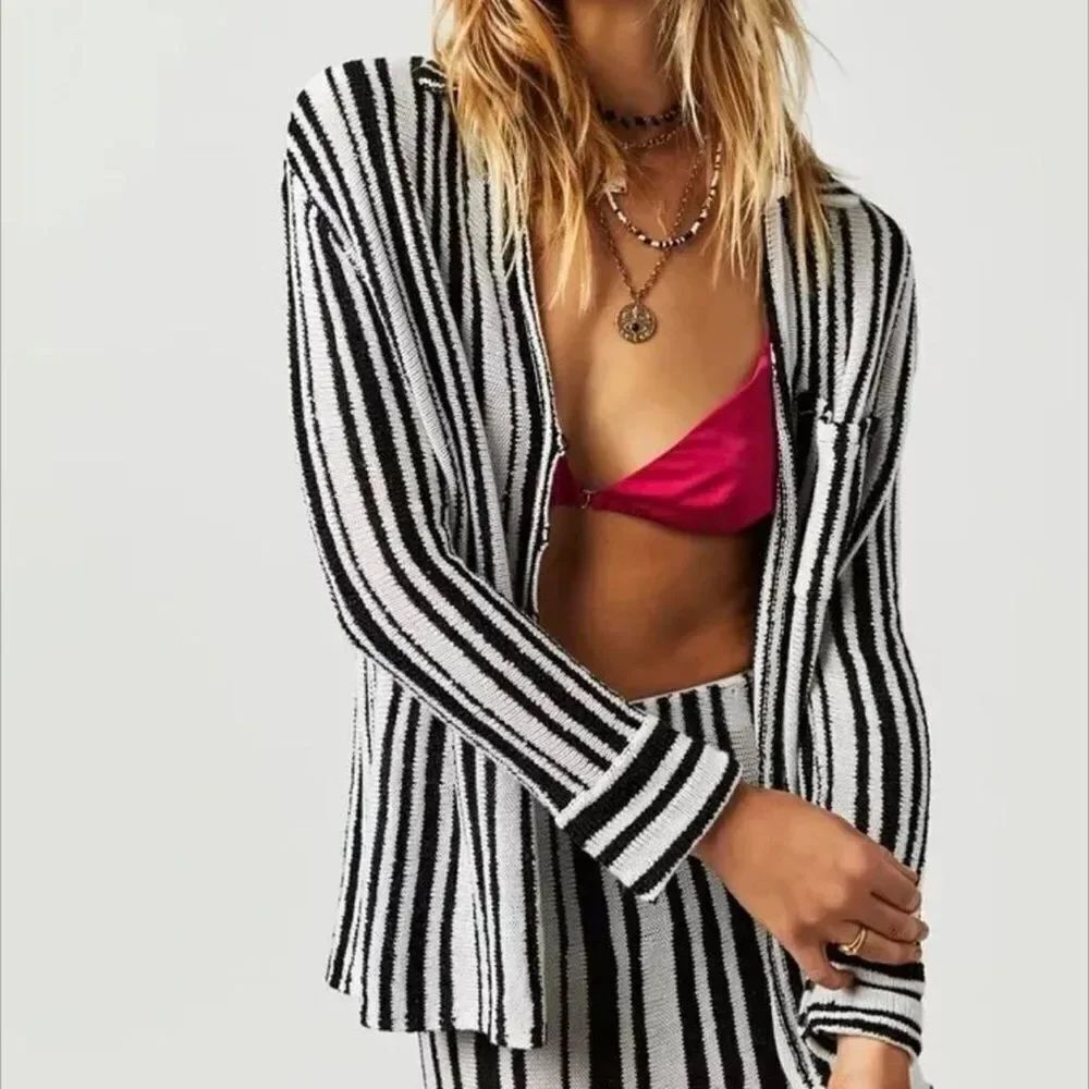 Free People Stripe Cardigan Bash Sweater oversize black & white slouchy medium